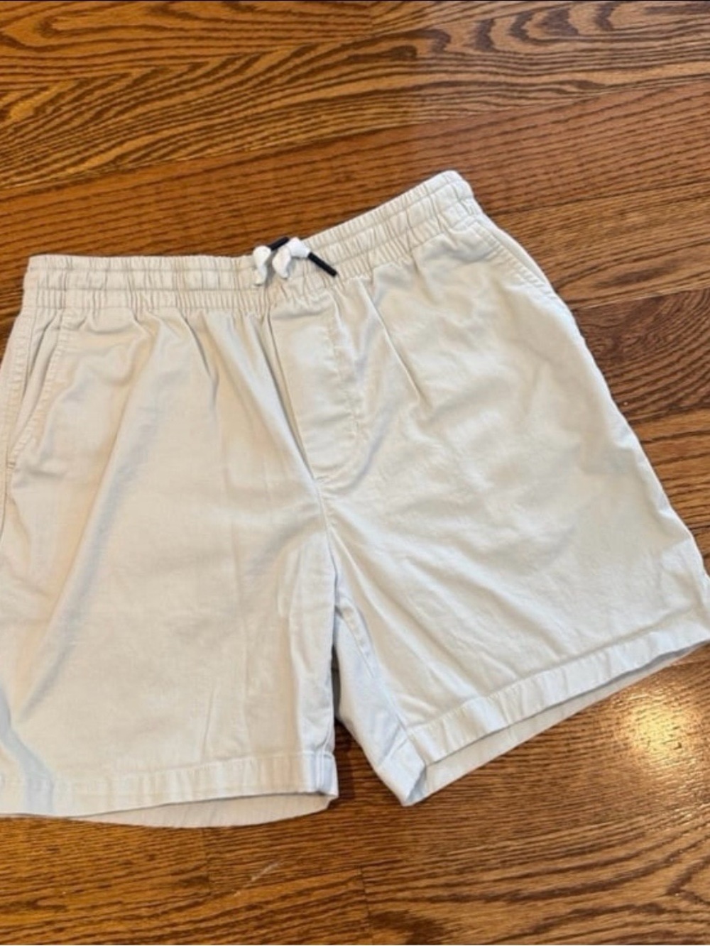 Vineyard Vines Boys Pull-On Chino Shorts - stone color size 14